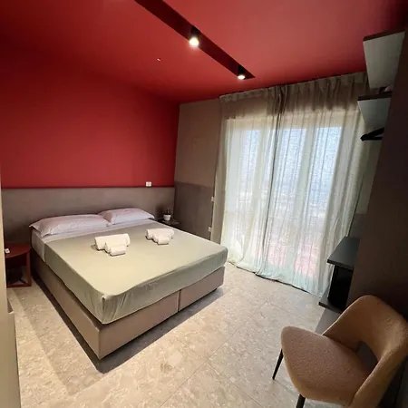 Mia Porto בית הארחה נאפולי